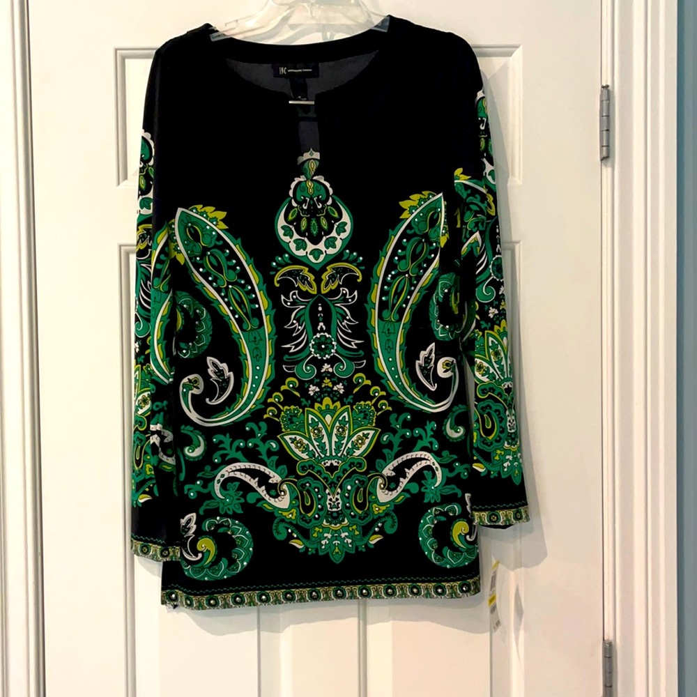 NWT International concepts tunic with green detail and beadwork